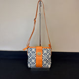 SPARTINA ORANGE/NAVY BLUE CROSSBODY